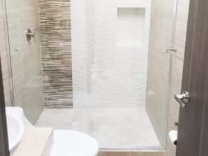 baño principal con jacuzzi