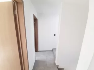 2 recamaras en el primer piso