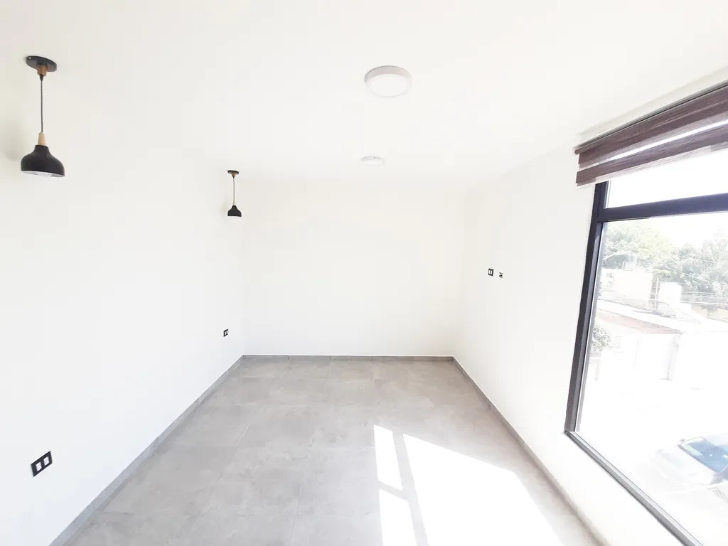 recamara principal con mucha luz natural