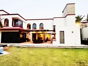 Residencia de uso con alberca