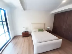 recamara principal con acceso al balcón