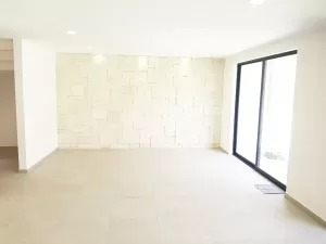 sala comedor con vista al jardín