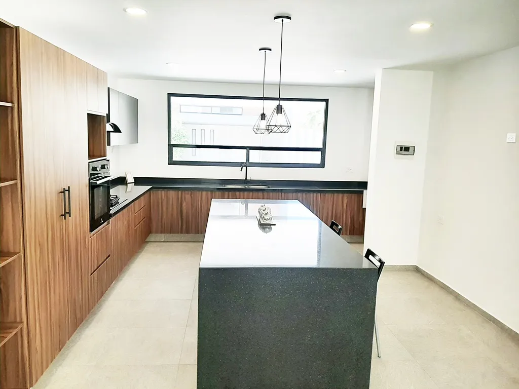 cocina integral de lujo equipada