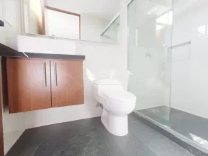 baño completo en recamaras secundarias