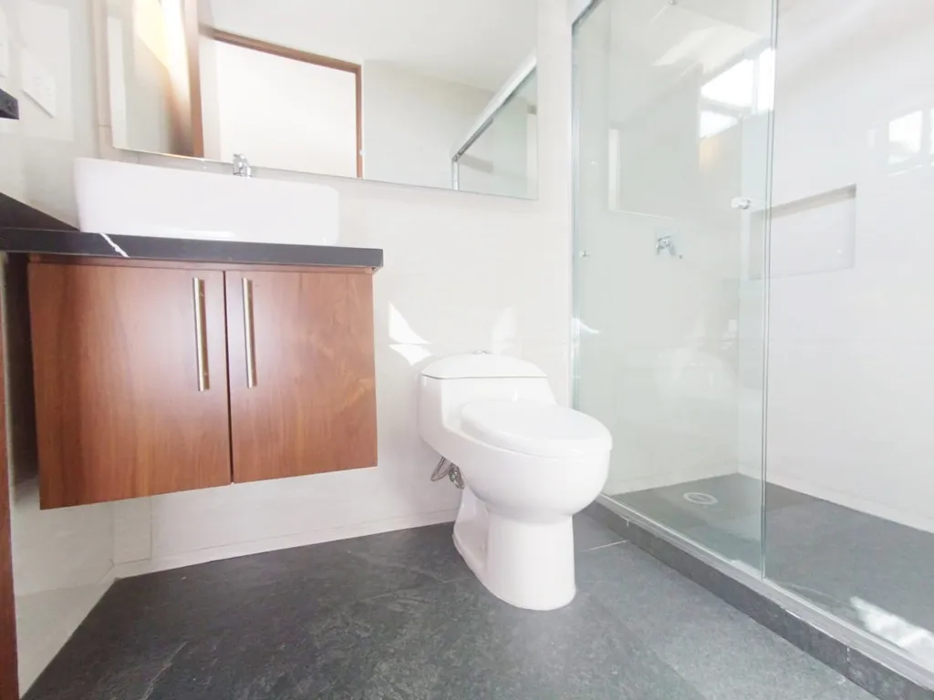 baño completo en recamaras secundarias