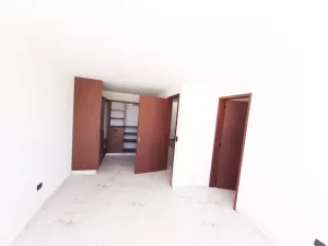 amplio vestidor principal