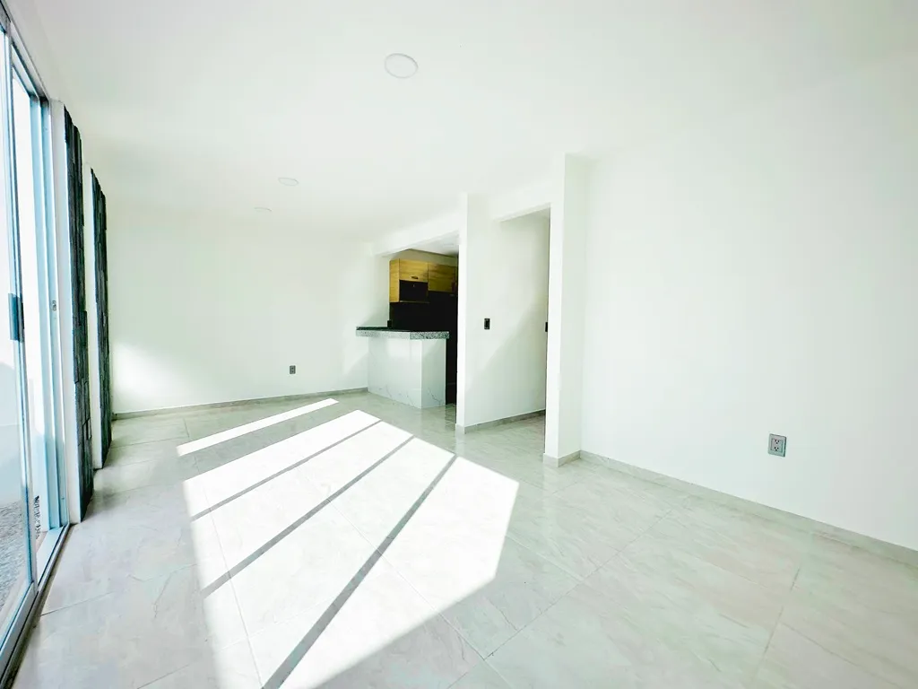 sala comedor con vista al jardín