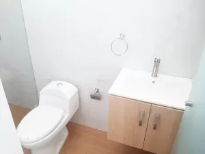 baño completo principal con termiandos de lujo