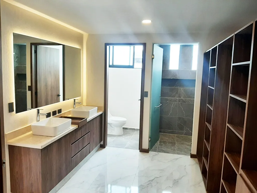baño completo en recamara principal