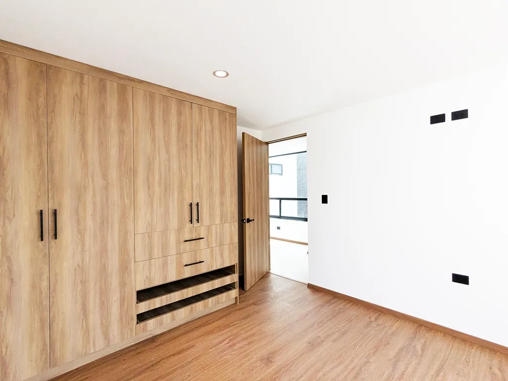 recamaras secundarias con closet