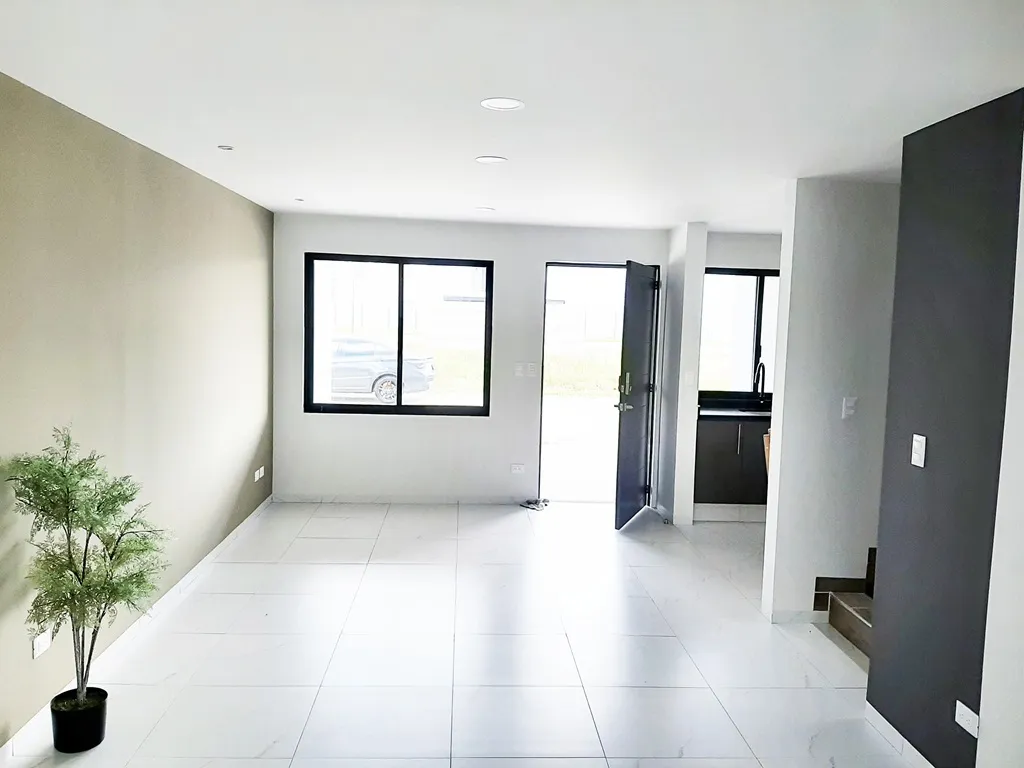 sala comedor con cocina integral abierta