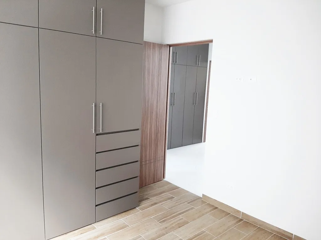 closet amplios en recamaras