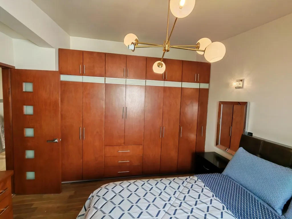 closet amplios de madera