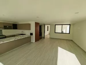 sala comedor con vista al jardín