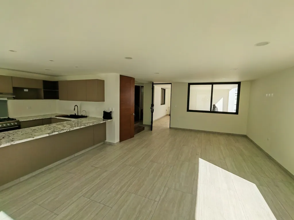 sala comedor con vista al jardín