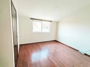 recamara principal muy iluminada