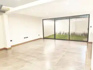 Angelópolis Foresta 64 comedor muy iluminado
