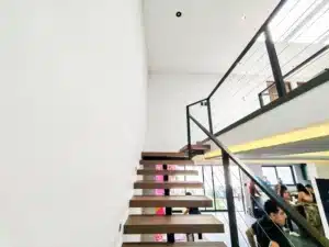 Angelópolis Foresta 64 hermosa escalera de madera