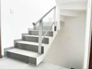 Duero Residencial escaleras muy amplias para poder subir los muebles