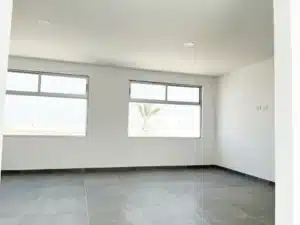 Duero Residencial casa con family room o cuarta recamara con baño completo privado