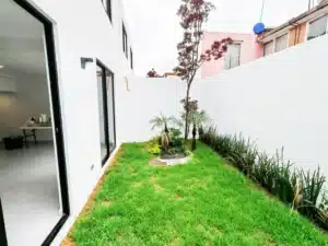 La Vid 48 hermoso jardín amplio