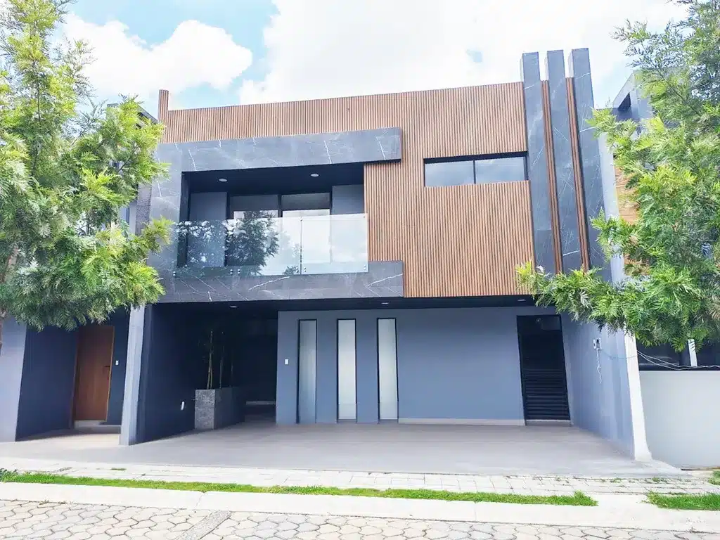 Lomas de angelópolis casa en venta en parque colima