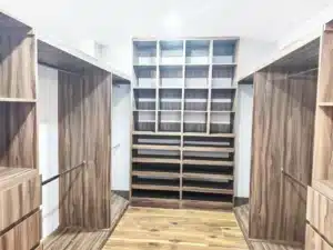 Angelópolis Parque Colima 14 recamara principal con vestidor de madera muy amplio
