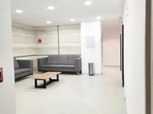 renta de consultorio con elevador y sala de espera