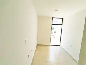 casa nueva con sala de tv independiente