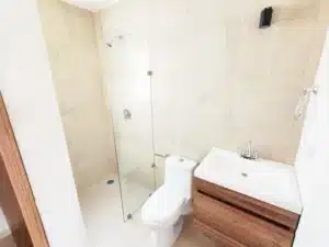 baños con terminados de lujo en cada recamara