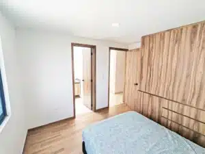 2 recamaras secundarias cada una con baño completo