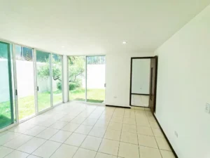 Quetzalcóatl hermosa casa de uso muy amplia