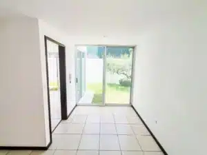 cocina integral con área de desayunador