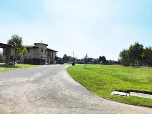 valquirico terrenos en venta, vive al estilo europeo