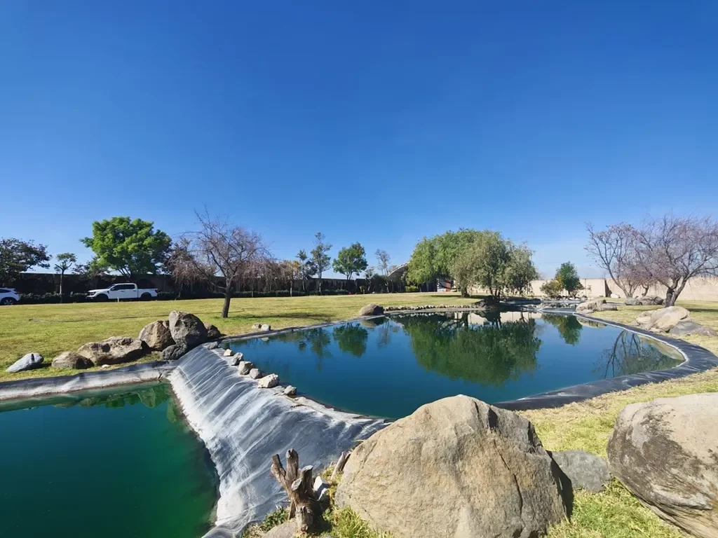 fraccionamiento con lago artificial